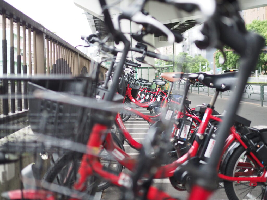 住まいを失っているフードデリバリー従事者へ無料で貸し出していた自転車